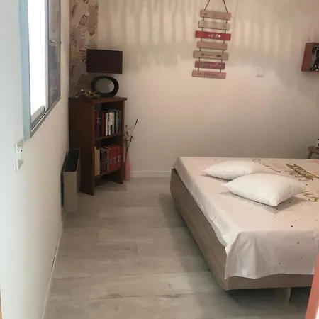 Lägenhet Meuble Cocooning Piscine Et ! *