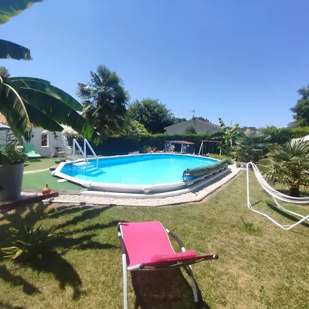 Meuble Cocooning Piscine Et ! Lägenhet Saint-Astier (Dordogne)